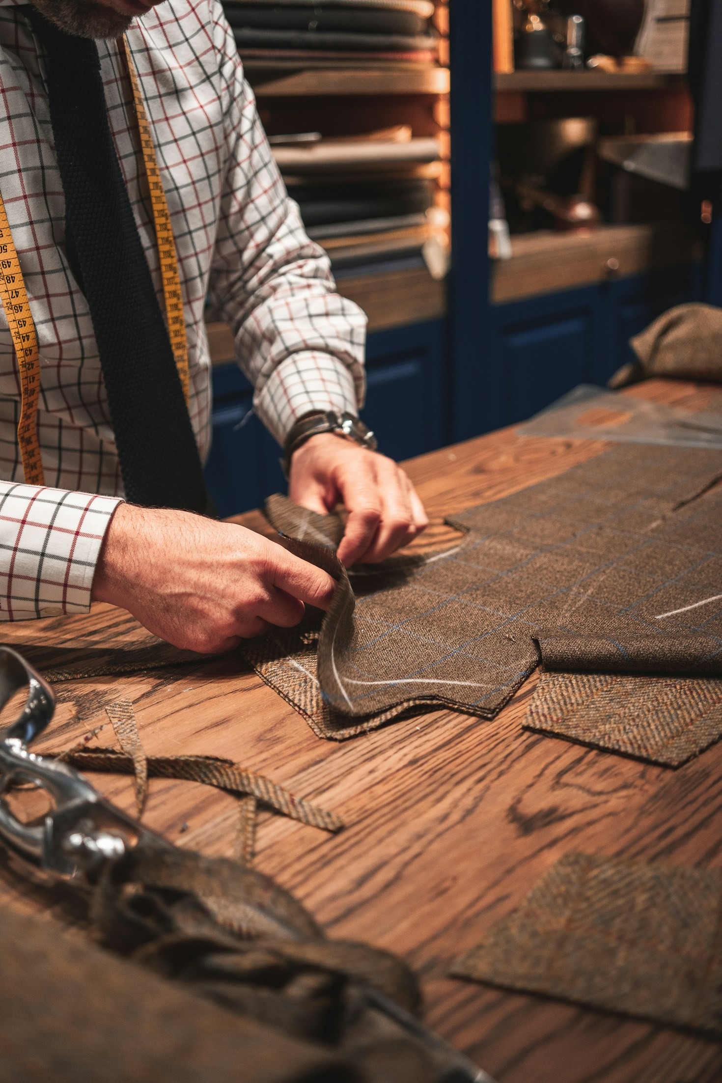 Timeless Tailoring: Tufting Versus Smooth Finishes