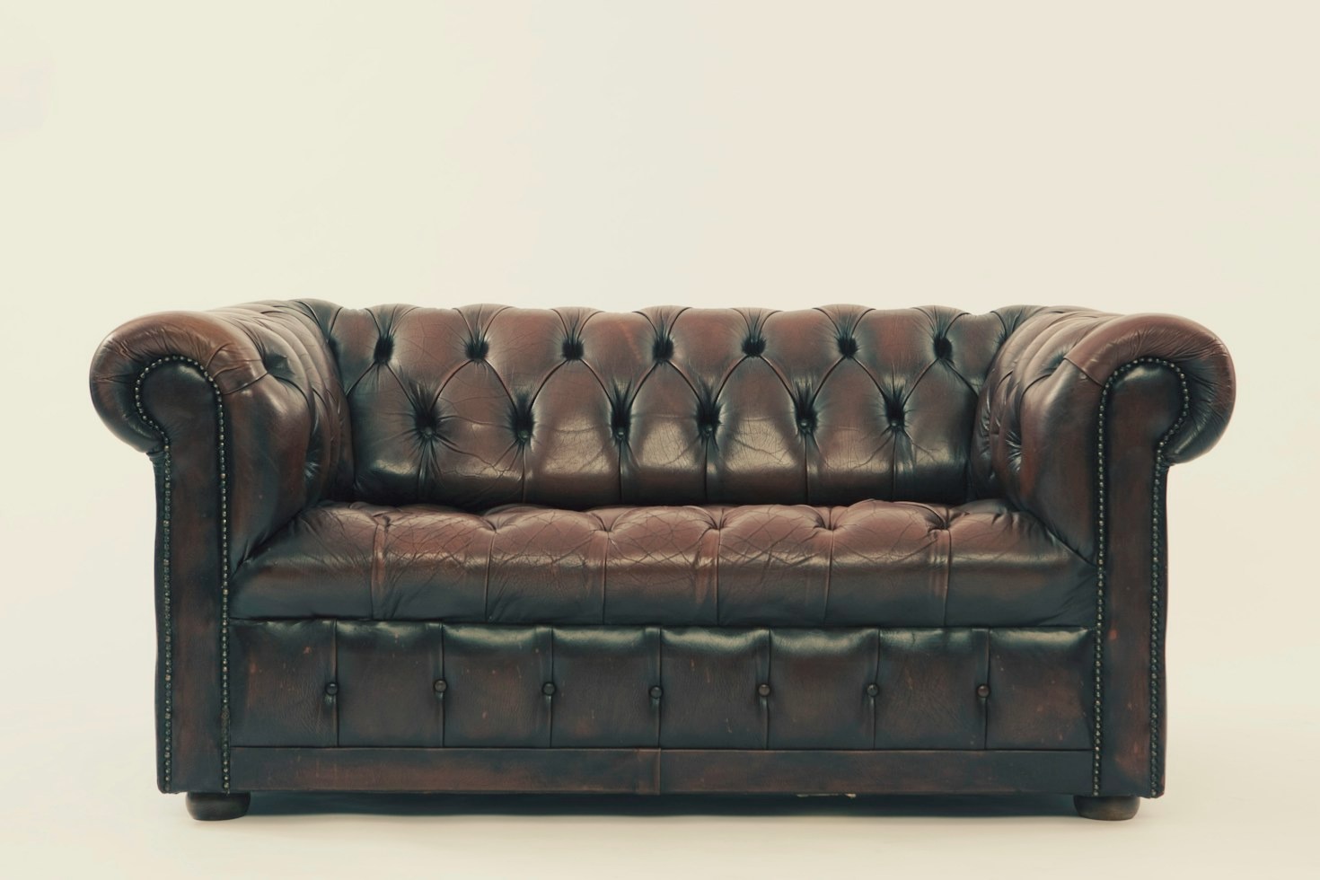 Custom Cushion Fills: Down Versus High-Resilience Foam